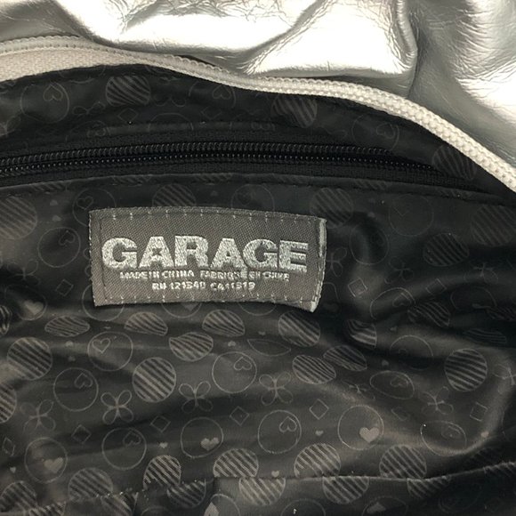 ⭐️HOST PICK⭐️ Garage Silver Metallic Handheld Purse Bag Clutch - Picture 7 of 9